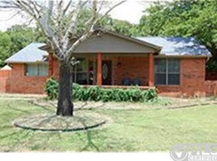240 Oakwood Cir, Shady Shores, TX 76208