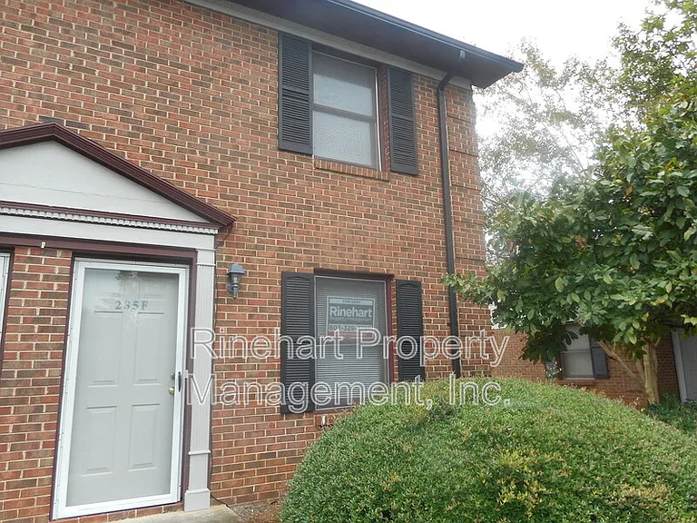 285 S Herlong Ave #F — Photo 1