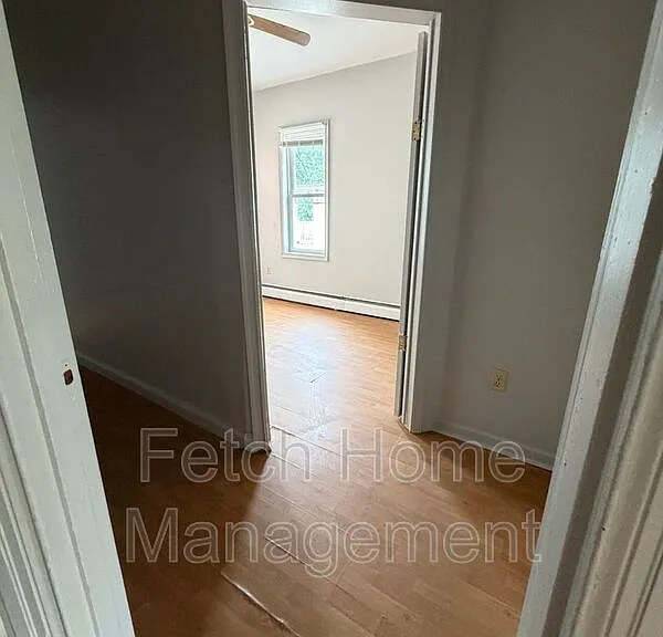 225 Front St — Photo 15
