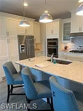 3 bed, 3.5 bath, 2350 sqft, $8,000 — Photo 2