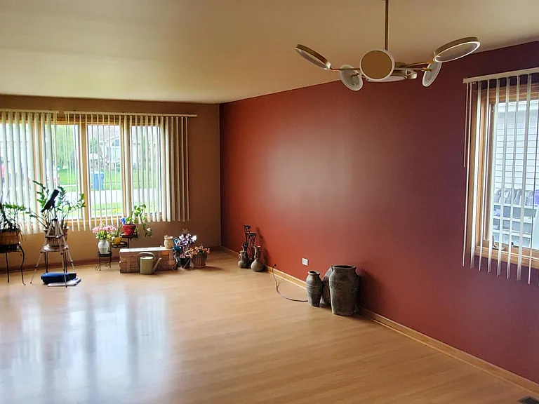 121 Lake Hill Dr — Photo 5