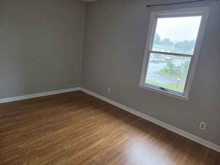 42 Janice St #5 — Photo 5