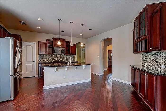 2409 Santa Clara Ln — Photo 8