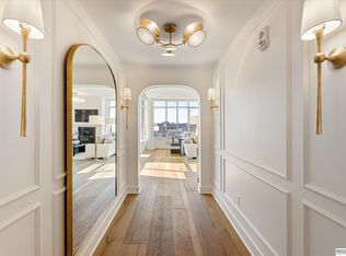 444 Riverfront Plz APT 804, Omaha, NE 68102