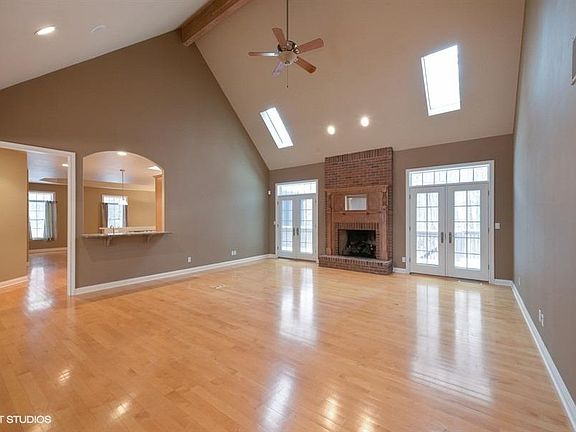 2nd image of 364 Saint Andre Dr