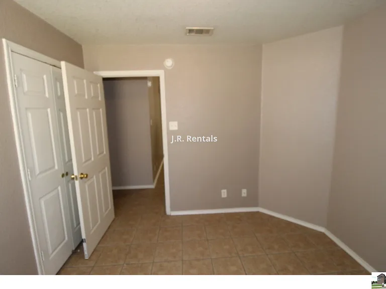 304 Jeff Gordon Dr #A — Photo 21