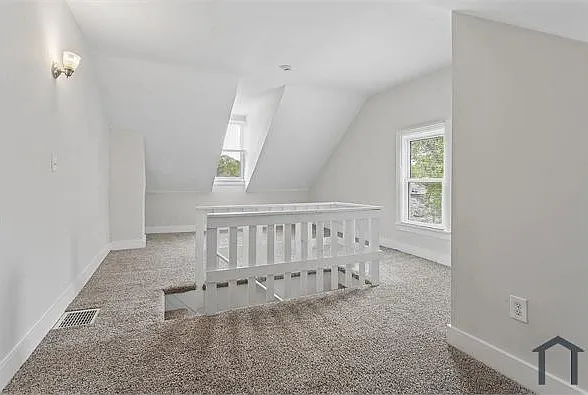121 Union Ave — Photo 14