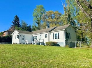 533 Mountain View St SW, Lenoir, NC 28645