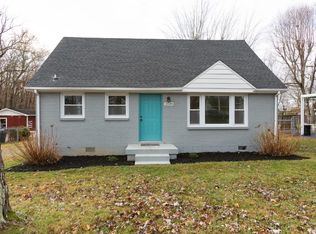 2038 Old Greenbrier Pike, Greenbrier, TN 37073