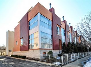 2133 W Churchill St, Chicago, IL 60647