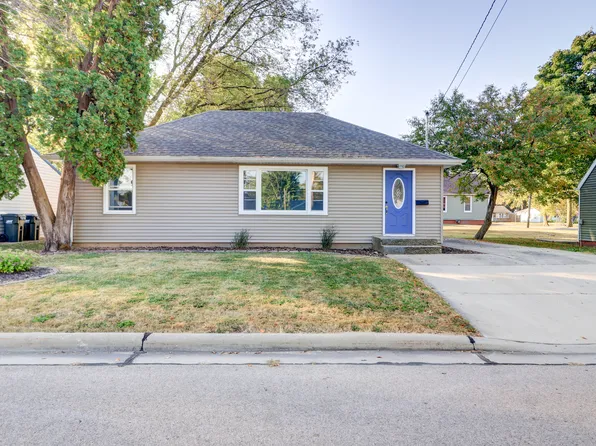 1013 W 8th St, Sterling, IL 61081