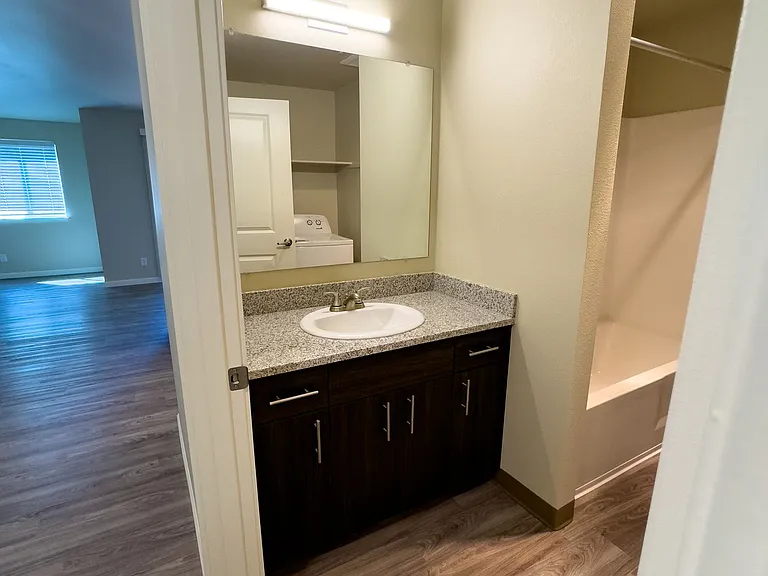 Harmona Heights Apartments — Photo 15