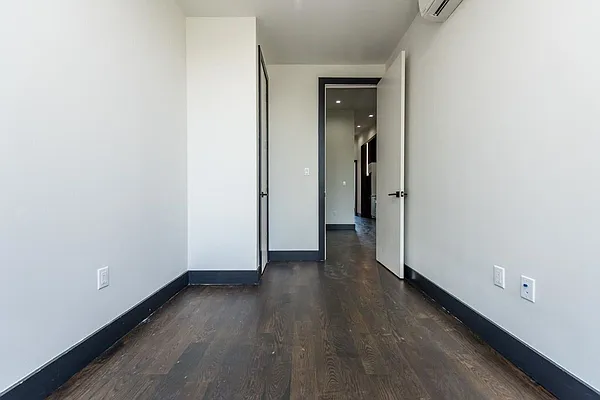 Rented by Rennit Inc. | media 10