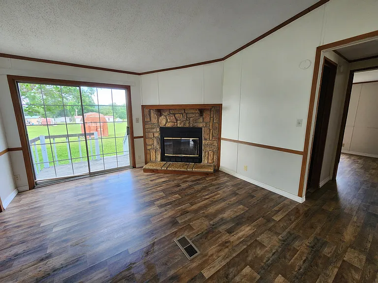 150 Lone Star Ln — Photo 8