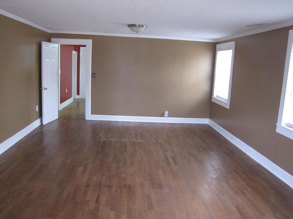 2nd image of 414 Oak Ave