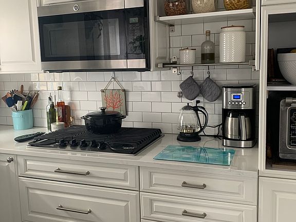 2nd image of 65 W Broadway APT 1B