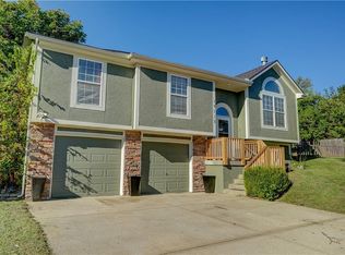 19313 E 14th St N, Independence, MO 64056