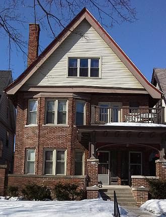 1st image of 2925 N Farwell Ave