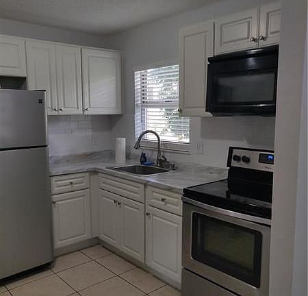 4th image of 5186 NE 6th Ave APT 708