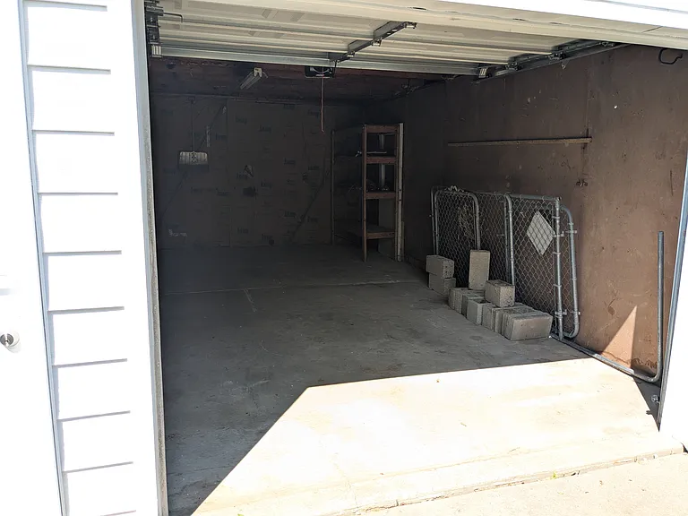 Garage right side