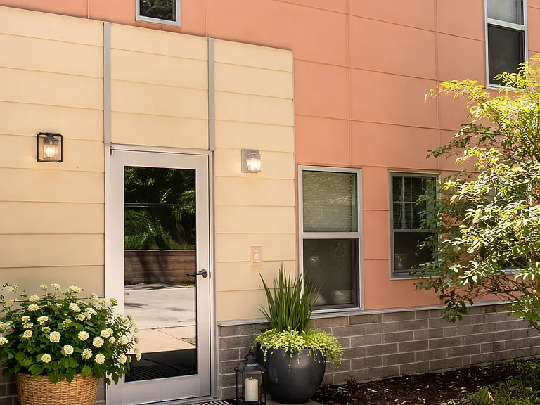 Westport Apartments — Photo 15