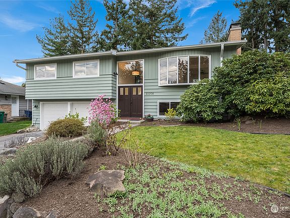 4th image of 23208 66th Avenue W