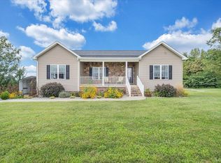 1210 Blacksburg Rd, Fincastle, VA 24090