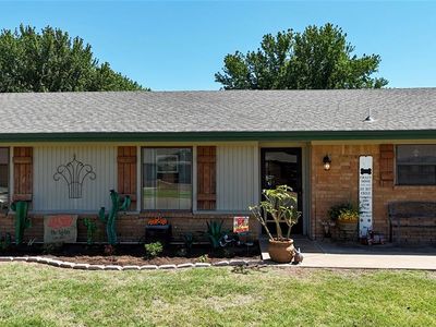 2112 Lynn Ln, Weatherford, OK, 73096