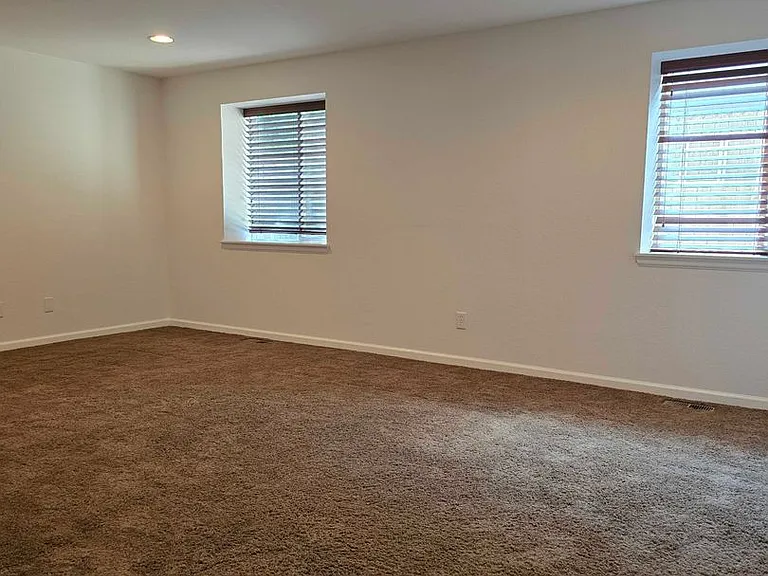 521 Kim Dr — Photo 26
