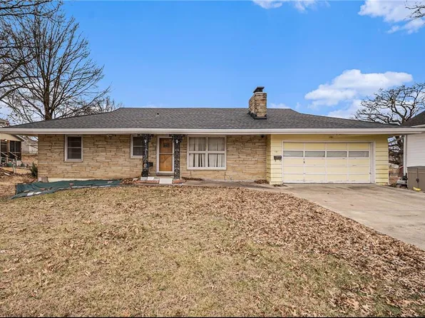 101 NE 64th St, Kansas City, MO 64118