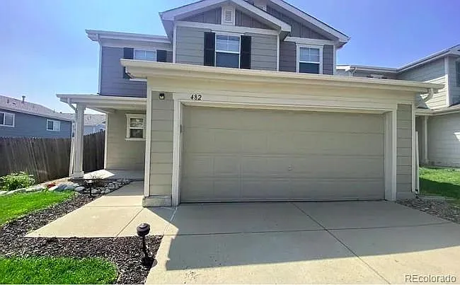 3 bed, 1.5 bath, 1372 sqft, $2,595 — Photo 1