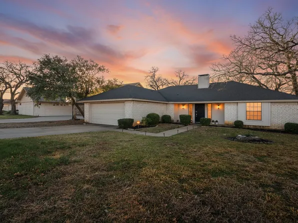 2333 Jenson Cir, Fort Worth, TX 76112