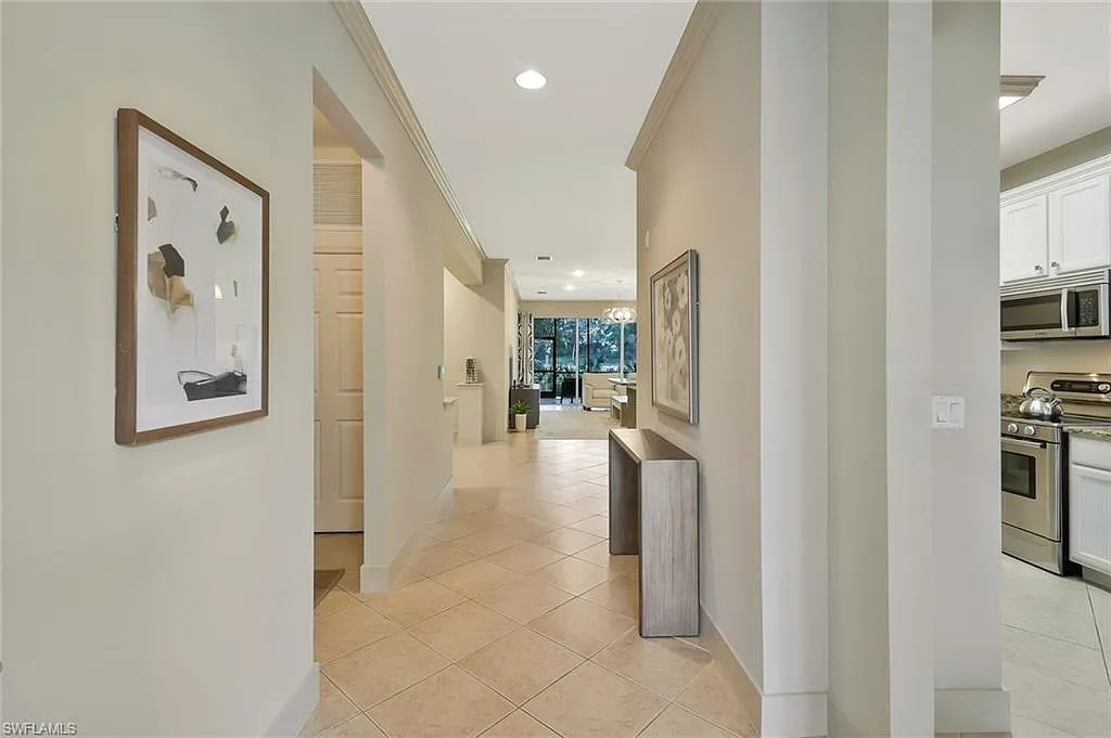 2 bed, 2.0 bath, 1651 sqft, $7,500 — Photo 3