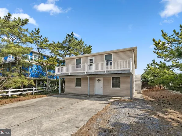 36 Dune Rd, Bethany Beach, DE 19930