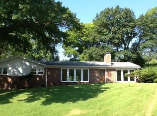 705 Louwen Dr, Saint Louis, MO 63124