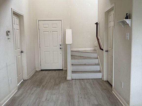 3rd image of 3309 Overstreet Ln