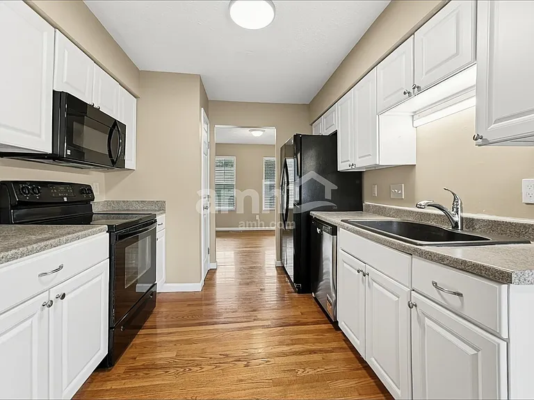 6486 Cobblers Trl — Photo 4