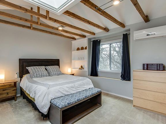 3rd image of 476 Humphreys St
