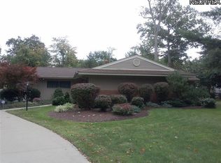 4359 Silverdale Rd, North Olmsted, OH