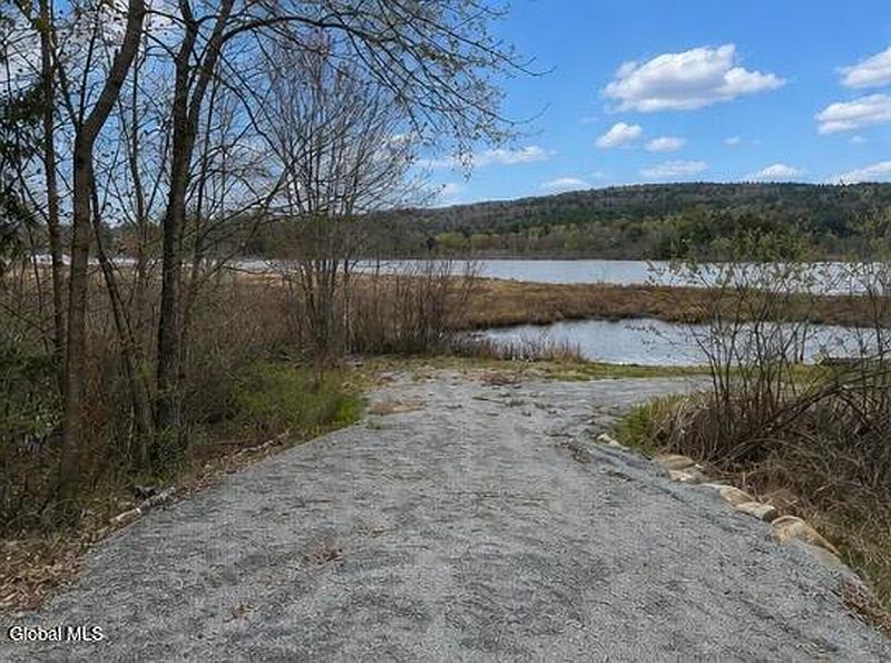 5th image of L10 Palisades Road
