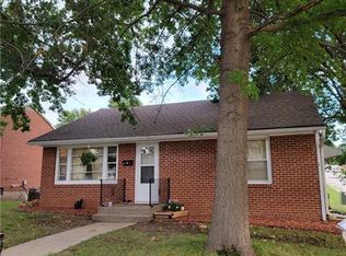 109 W 14th St, Higginsville, MO 64037