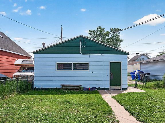 5th image of 632 Blair Ave
