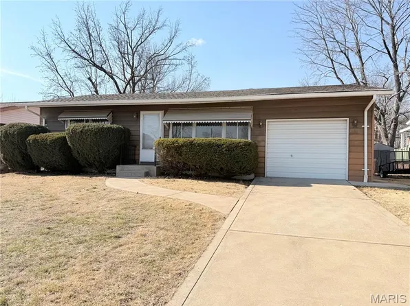 11367 Ranger Dr, Saint Louis, MO 63128