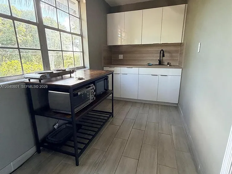 359 W 12th St #3 — Photo 7