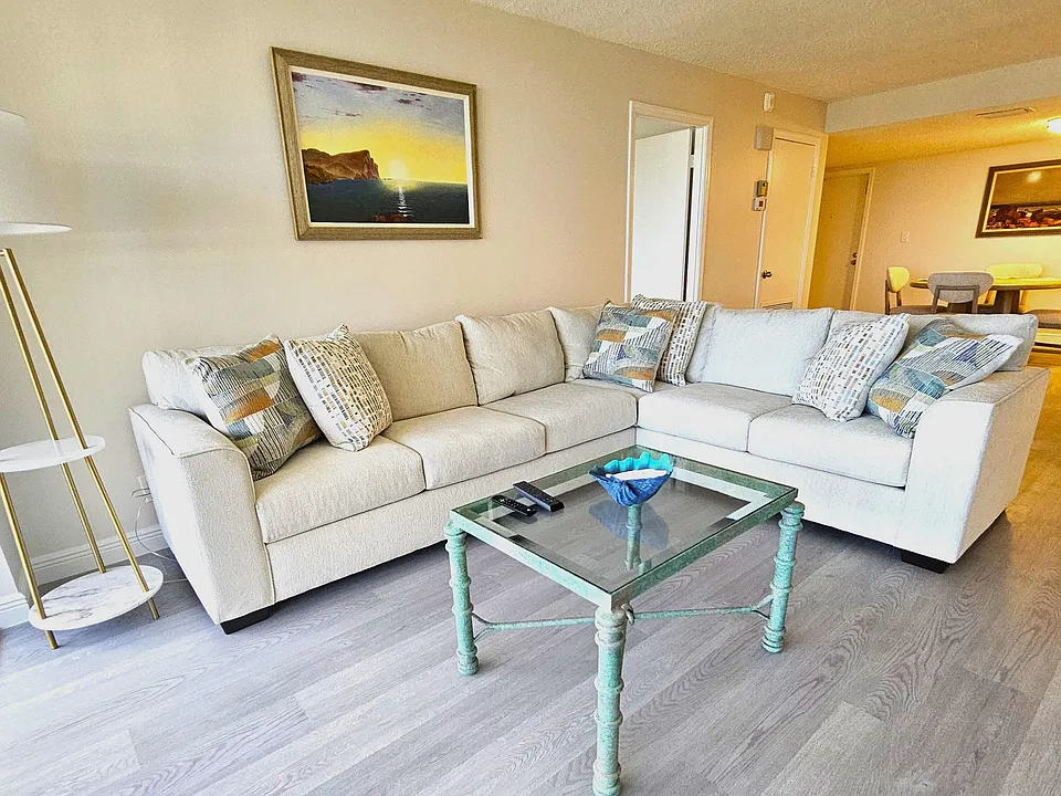 1357 NE Ocean Blvd #215