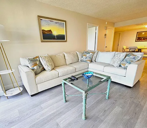 1357 NE Ocean Blvd Photo 1