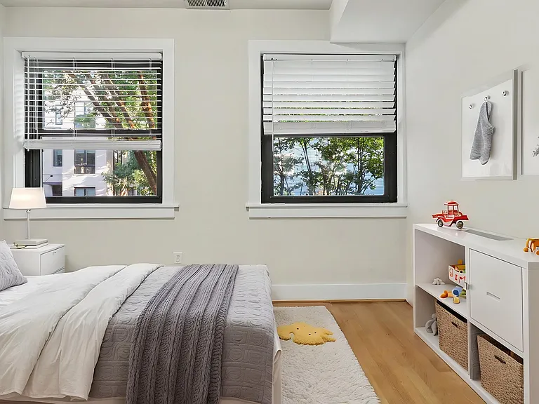 1300 K St SE #103 — Photo 29