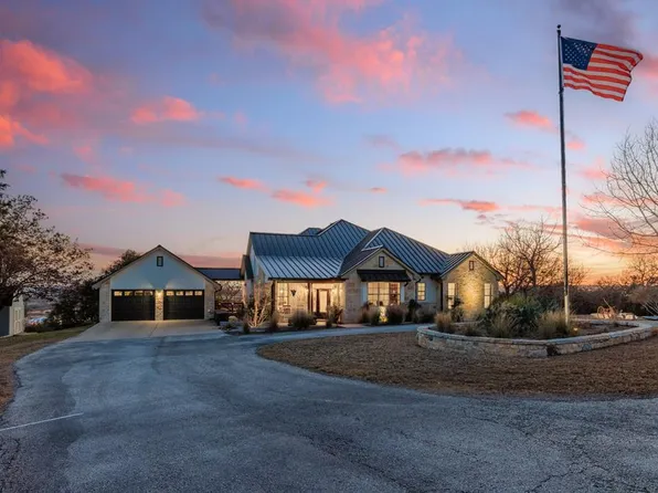 169 Royal Oaks Hill, Fredericksburg, TX 78624