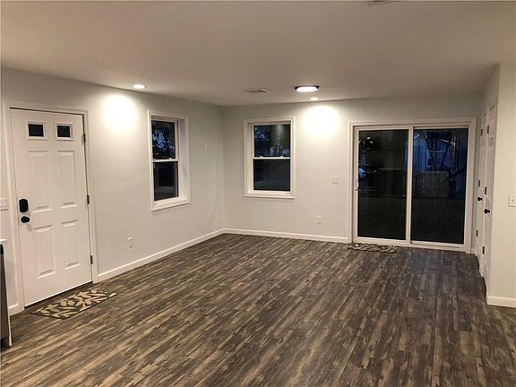 3rd image of 190 Namquid Dr