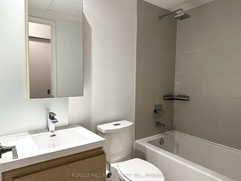 1030 King St W #416 — Photo 4